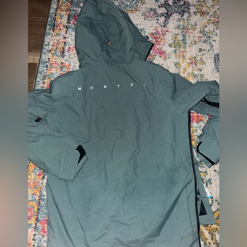 Montec Jacket - Picture 2 of 8